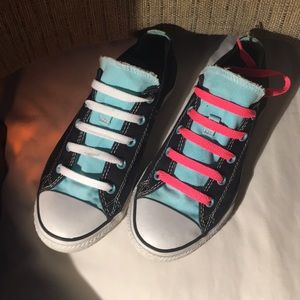 Size 4 y converse
